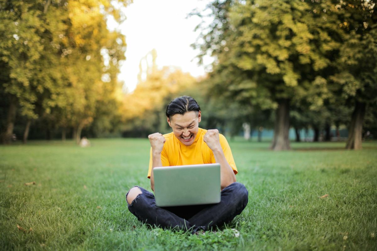 Student receives good news while in Australia park